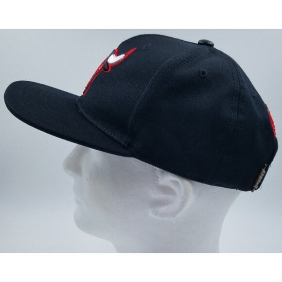 Chicago Bulls Six Time NBA Finals Champions Pro Standard Black Snapback Hat Cap - Picture 4 of 16